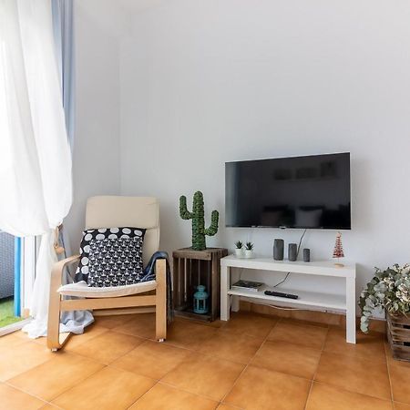 Sea & Wave Pedregalejo Beach Apartment Málaga Dış mekan fotoğraf