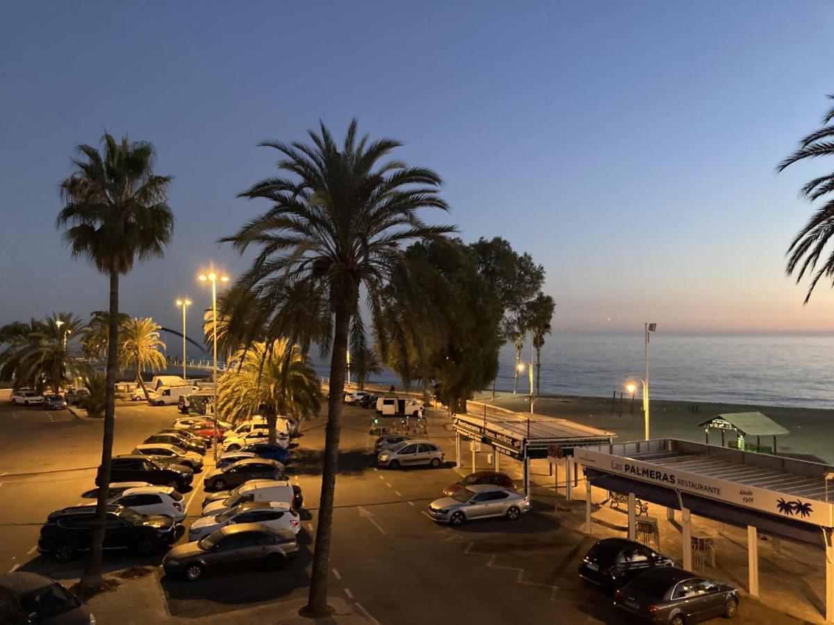 Sea & Wave Pedregalejo Beach Apartment Málaga Dış mekan fotoğraf