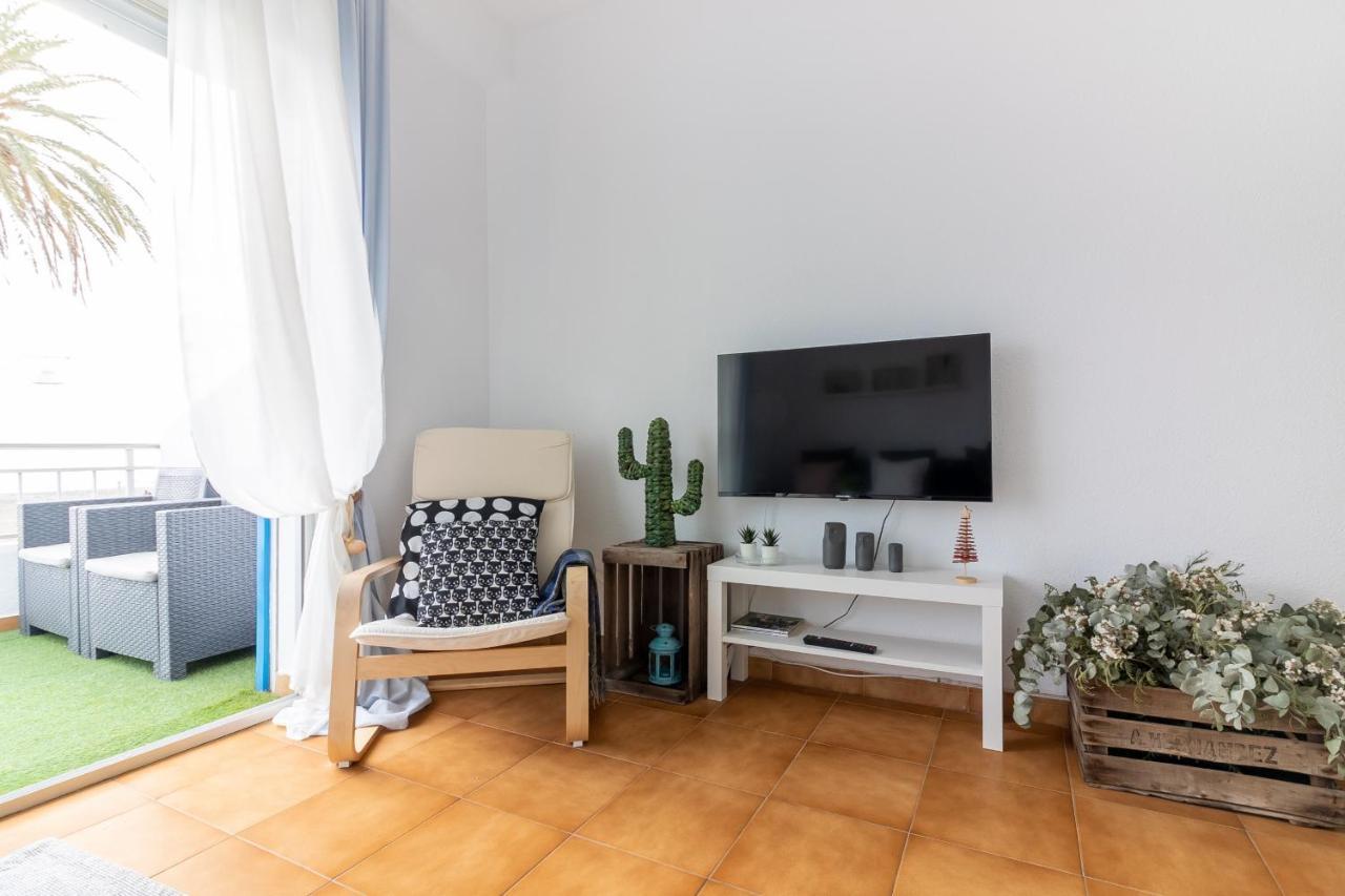 Sea & Wave Pedregalejo Beach Apartment Málaga Dış mekan fotoğraf