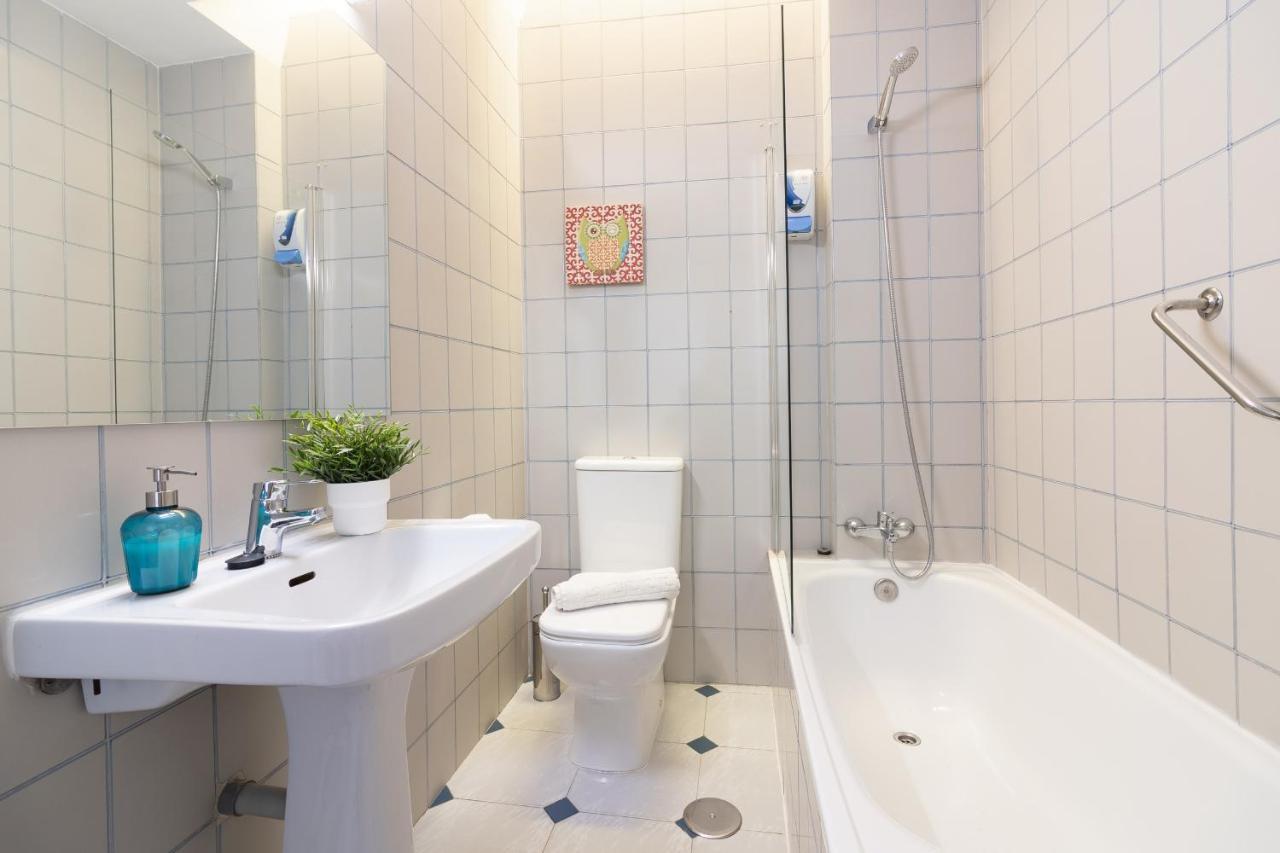 Sea & Wave Pedregalejo Beach Apartment Málaga Dış mekan fotoğraf