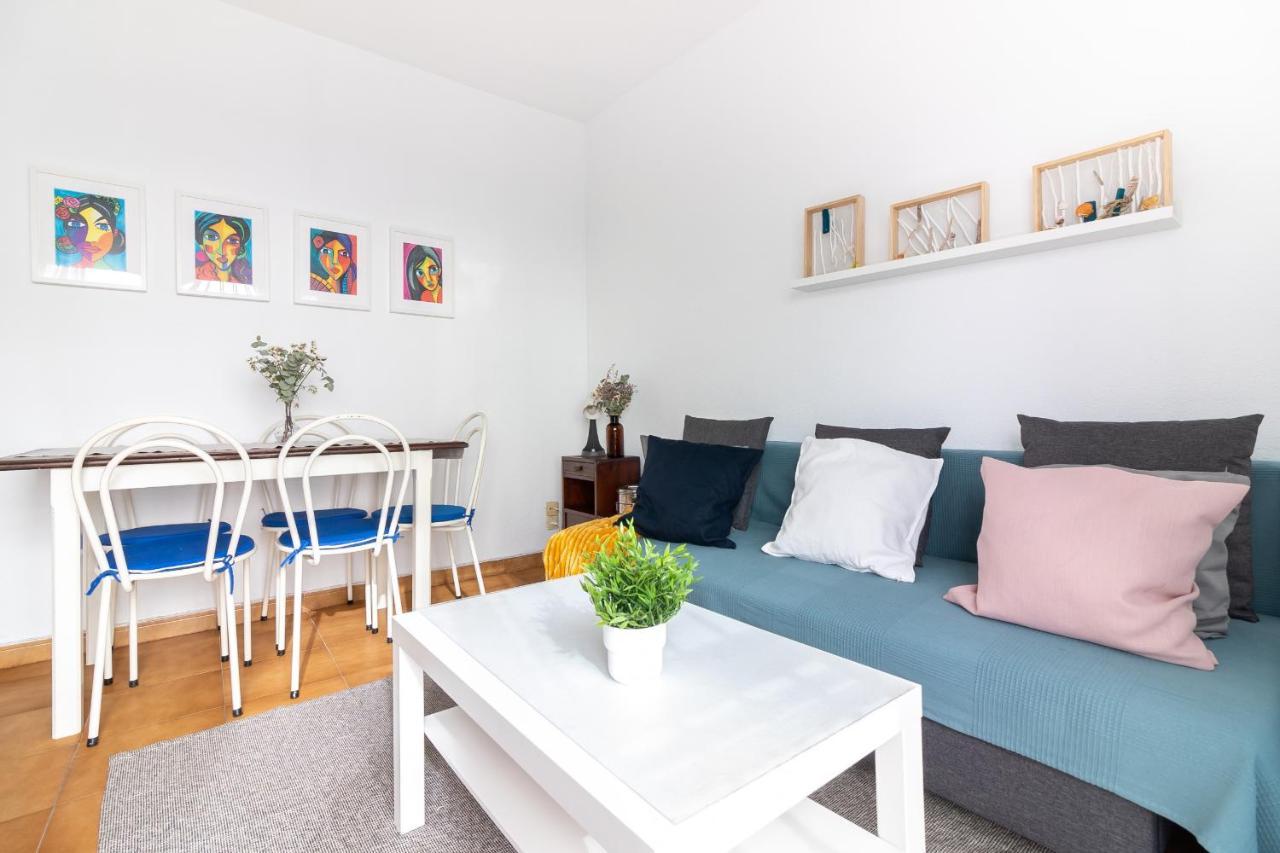 Sea & Wave Pedregalejo Beach Apartment Málaga Dış mekan fotoğraf