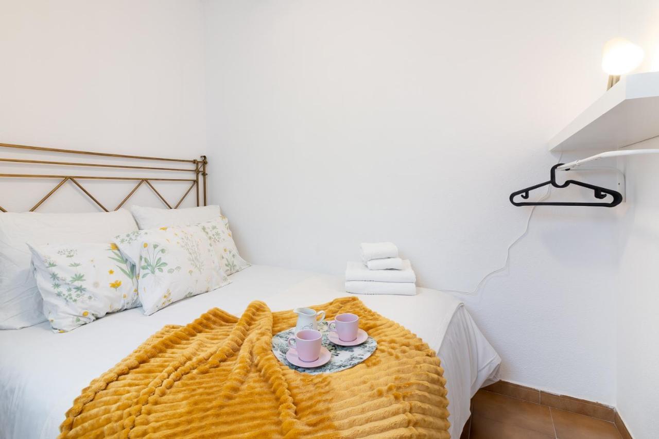 Sea & Wave Pedregalejo Beach Apartment Málaga Dış mekan fotoğraf