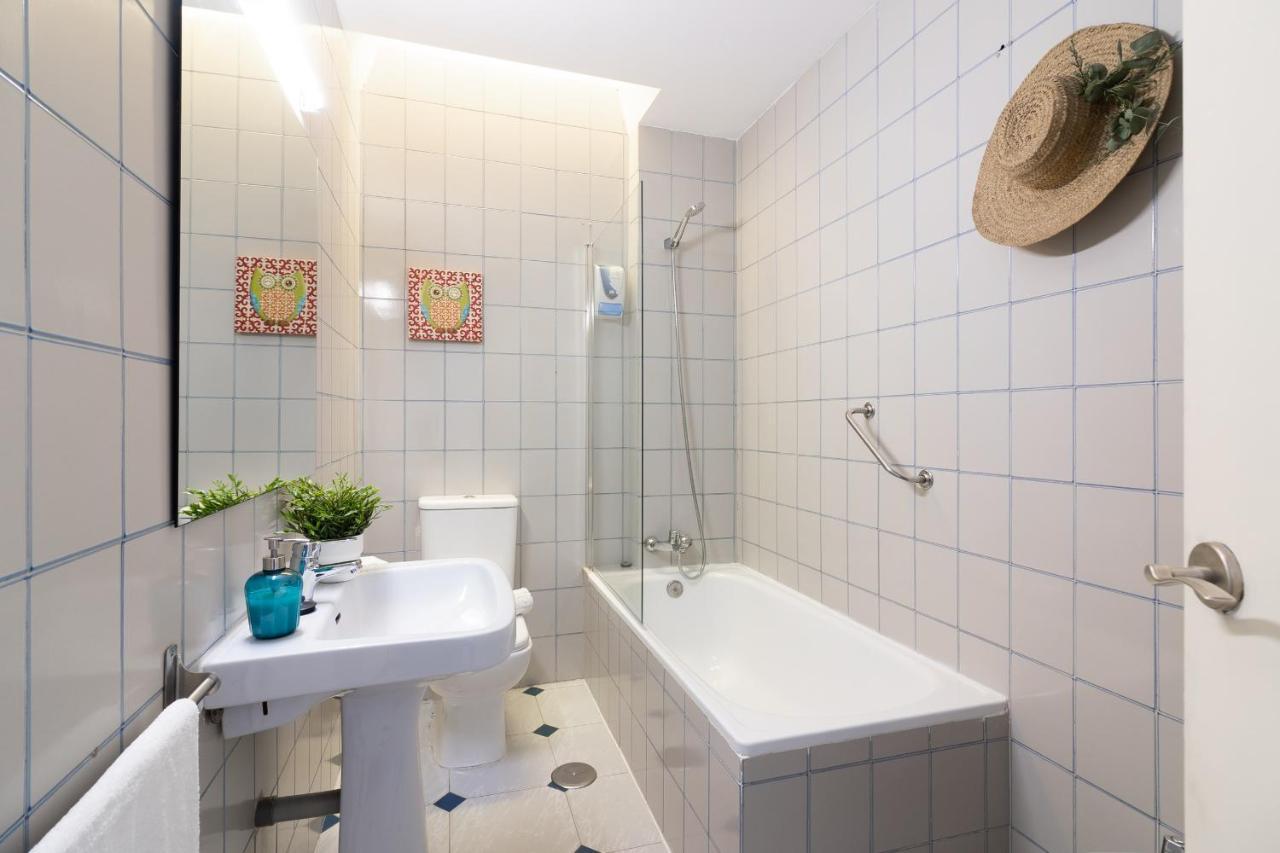 Sea & Wave Pedregalejo Beach Apartment Málaga Dış mekan fotoğraf